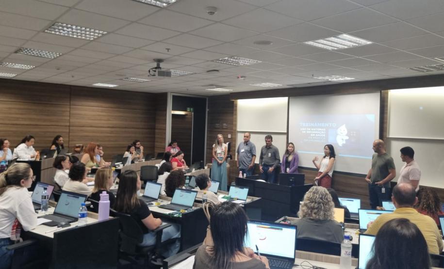 Paraná realiza treinamento para qualificar registros de vacinação e fortalecer tomada de decisão em saúde