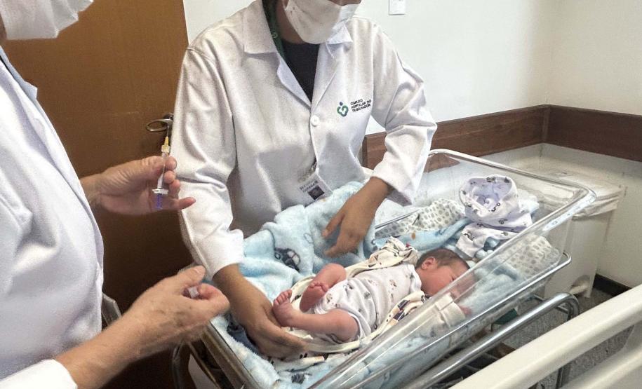 Maternidades do Paraná iniciam uso de novo medicamento para prevenir vírus sincicial em bebês