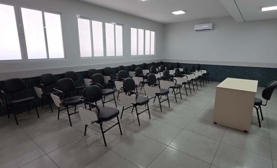 Estado inaugura Unidade de Saúde da Família em Cascavel e entrega 18 veículos