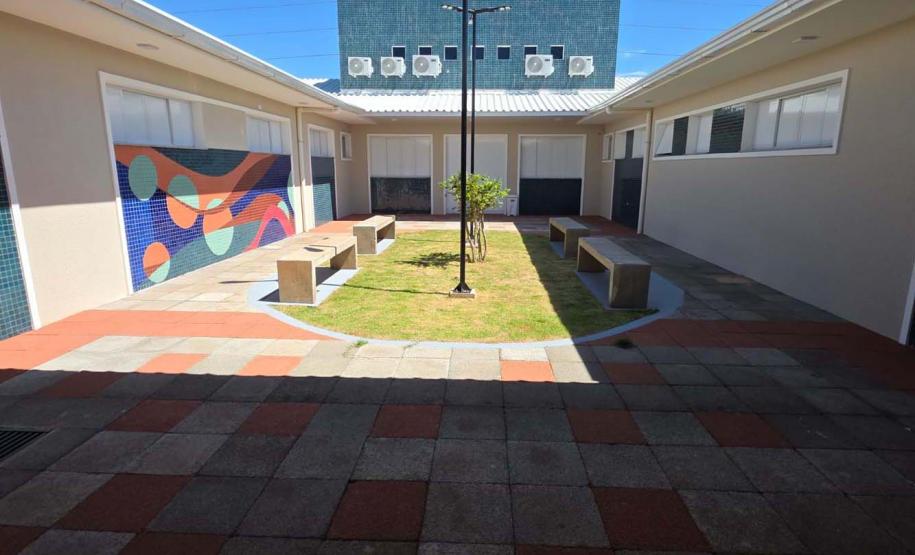 Estado inaugura Unidade de Saúde da Família em Cascavel e entrega 18 veículos