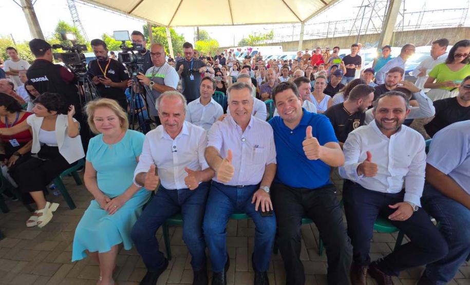 Estado inaugura Unidade de Saúde da Família em Cascavel e entrega 18 veículos