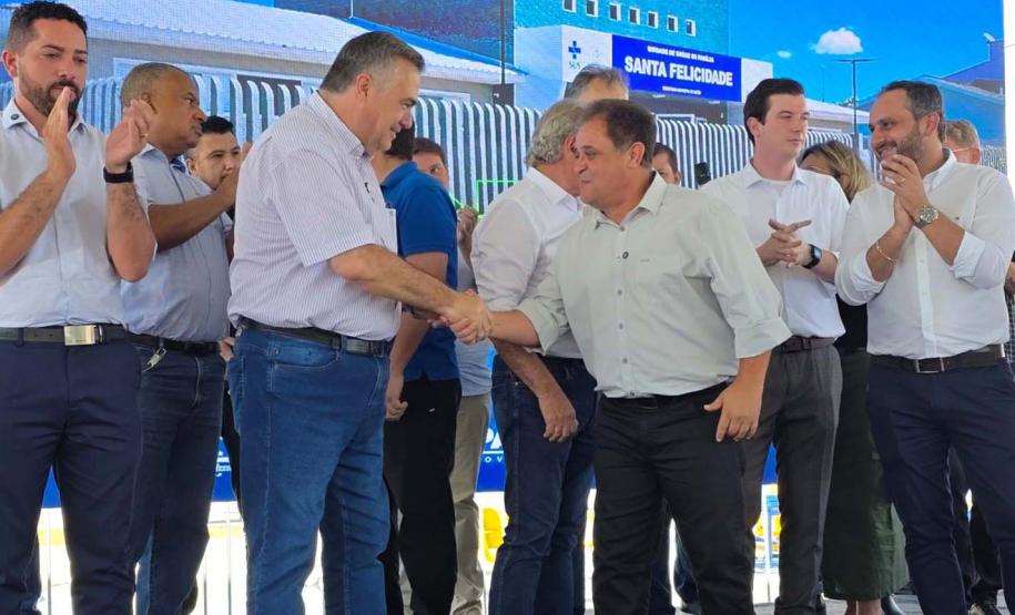 Estado inaugura Unidade de Saúde da Família em Cascavel e entrega 18 veículos