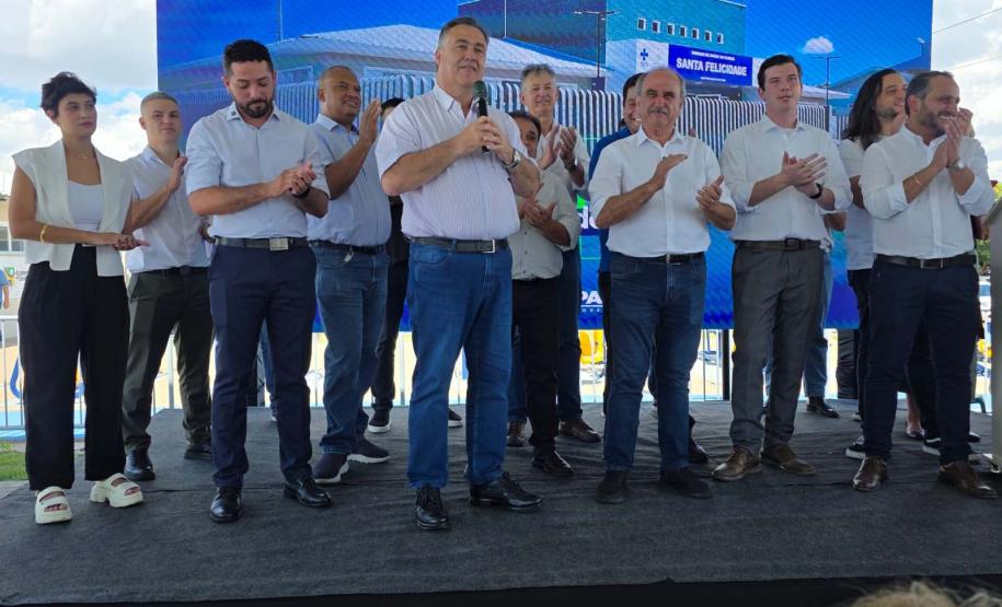 Estado inaugura Unidade de Saúde da Família em Cascavel e entrega 18 veículos