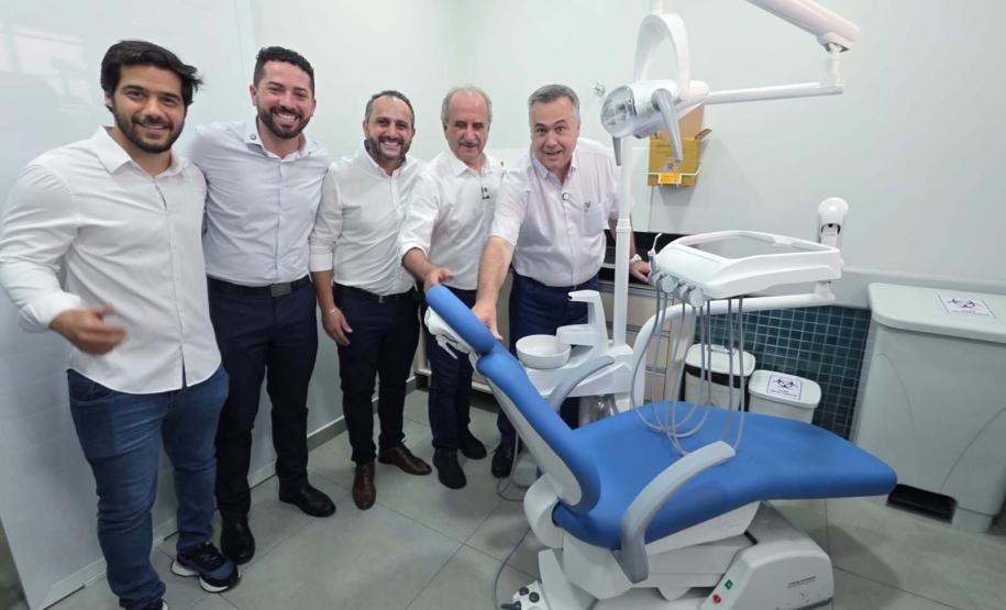 Estado inaugura Unidade de Saúde da Família em Cascavel e entrega 18 veículos