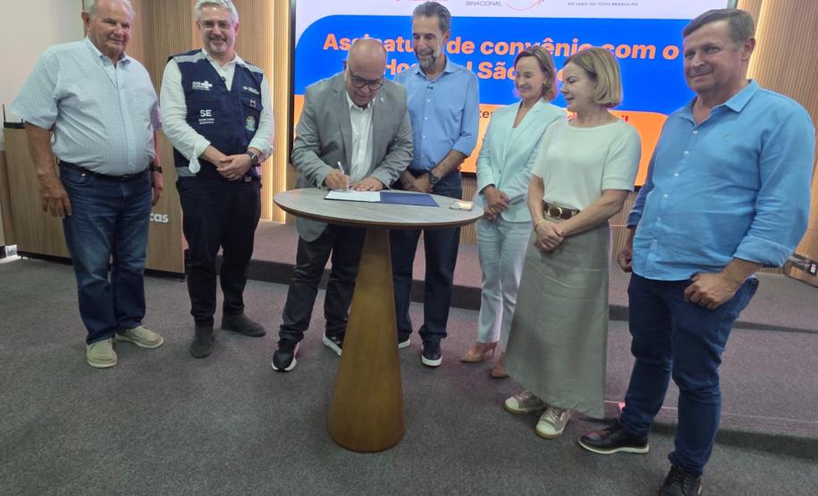 Novas policlínicas em Foz do Iguaçu e Cascavel reforçam pacote de investimentos na saúde do Oeste