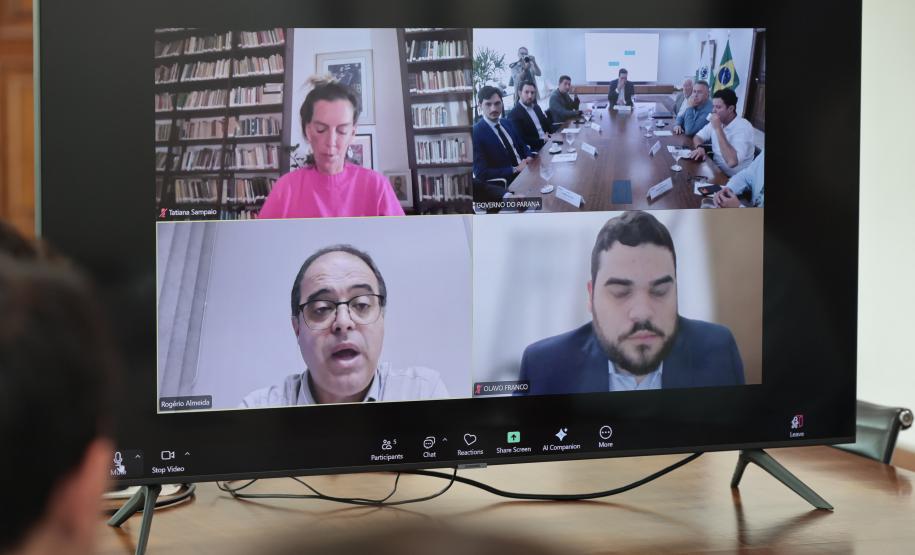 Paraná já tem 8 aplicações de polilamimina; Ratinho Junior recebe médicos e reforça apoio à pesquisa