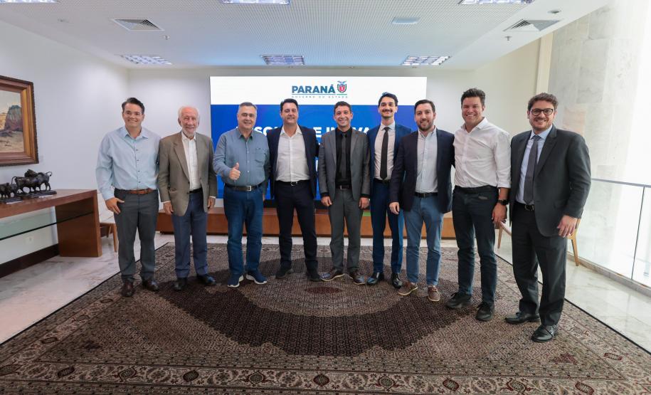 Paraná já tem 8 aplicações de polilamimina; Ratinho Junior recebe médicos e reforça apoio à pesquisa