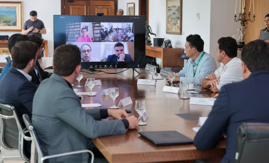 Paraná já tem 8 aplicações de polilamimina; Ratinho Junior recebe médicos e reforça apoio à pesquisa