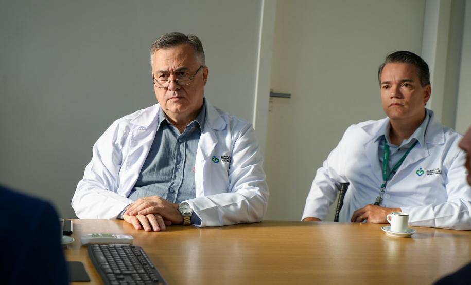 Paraná já tem 8 aplicações de polilamimina; Ratinho Junior recebe médicos e reforça apoio à pesquisa