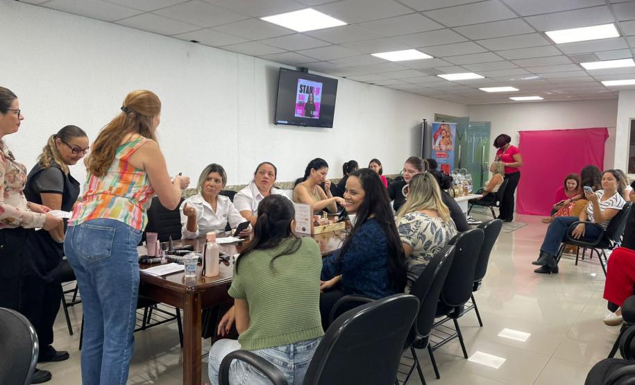 Mulheres que cuidam: presença feminina é 68,10% dos colaboradores na saúde do Paraná