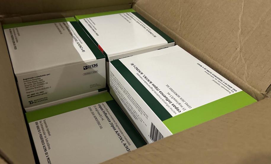 Paraná recebe 332 mil vacinas contra a gripe para início da campanha no próximo sábado