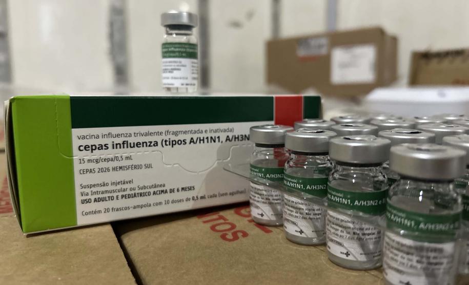 Paraná recebe 332 mil vacinas contra a gripe para início da campanha no próximo sábado