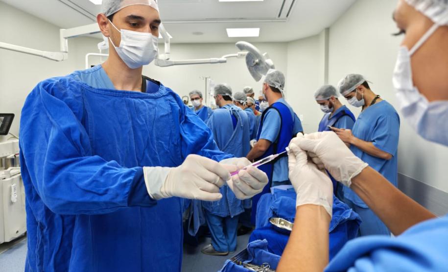 Paraná já tem 8 aplicações de polilamimina; Ratinho Junior recebe médicos e reforça apoio à pesquisa