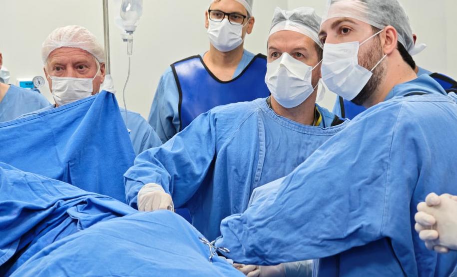 Paraná já tem 8 aplicações de polilamimina; Ratinho Junior recebe médicos e reforça apoio à pesquisa