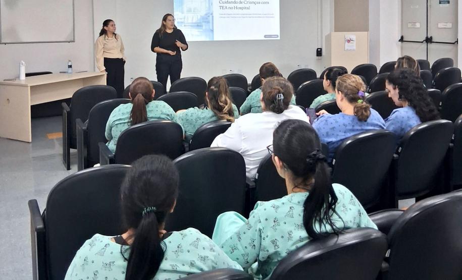 Capacitações: Hospital Infantil Monastier aprimora atendimento a pacientes com TEA