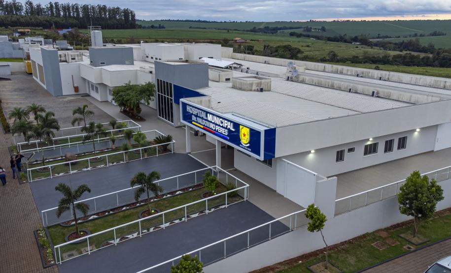 Estado inaugura hospital em Terra Boa e anuncia investimentos para pavimentação rural