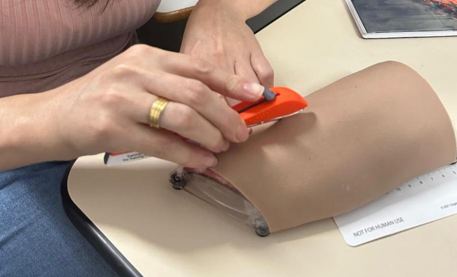 Estado amplia capacitação e implante contraceptivo chega a quase 2 mil mulheres no Paraná