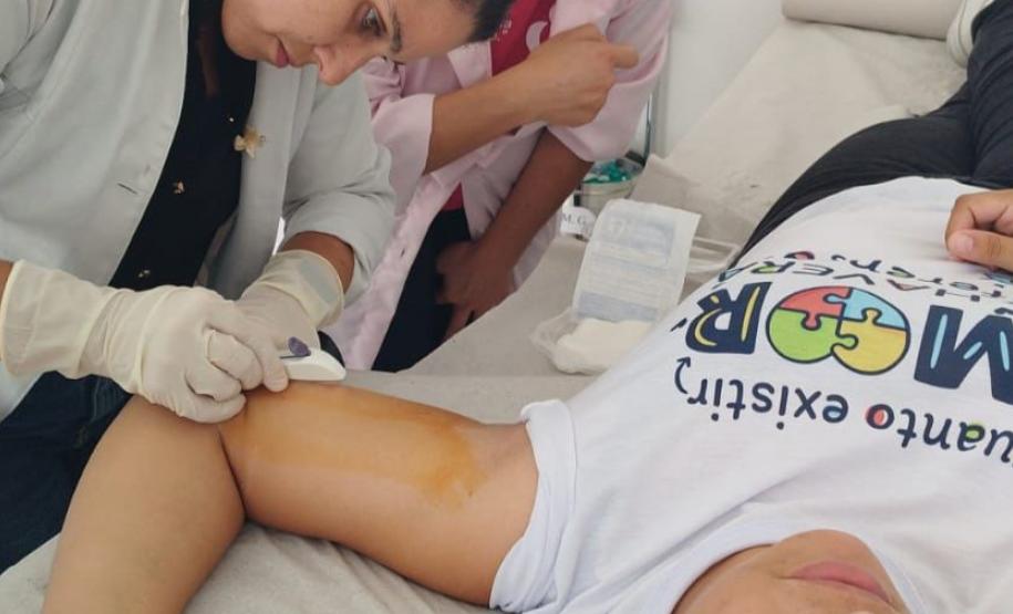 Estado amplia capacitação e implante contraceptivo chega a quase 2 mil mulheres no Paraná