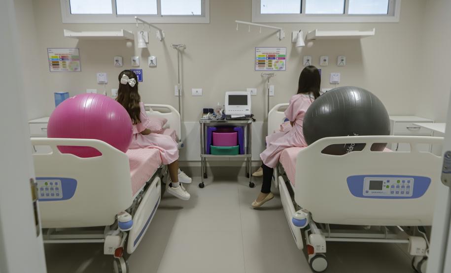 Estado inaugura hospital em Terra Boa e anuncia investimentos para pavimentação rural