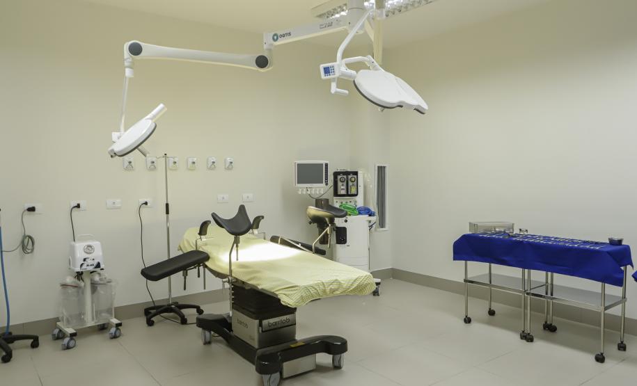 Estado inaugura hospital em Terra Boa e anuncia investimentos para pavimentação rural