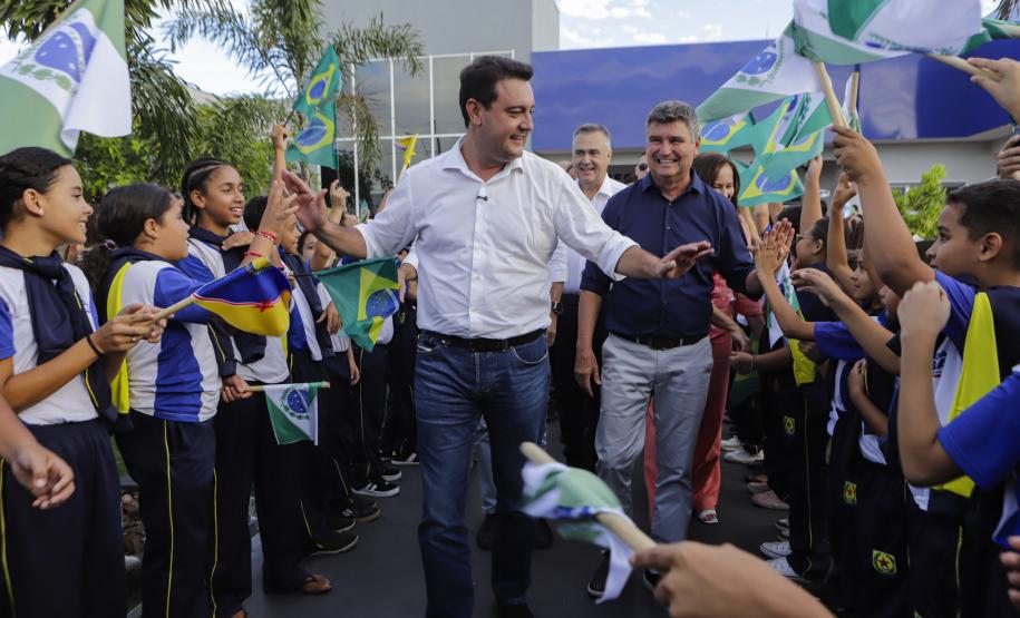 Estado inaugura hospital em Terra Boa e anuncia investimentos para pavimentação rural
