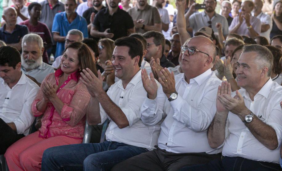 Estado inaugura hospital em Terra Boa e anuncia investimentos para pavimentação rural