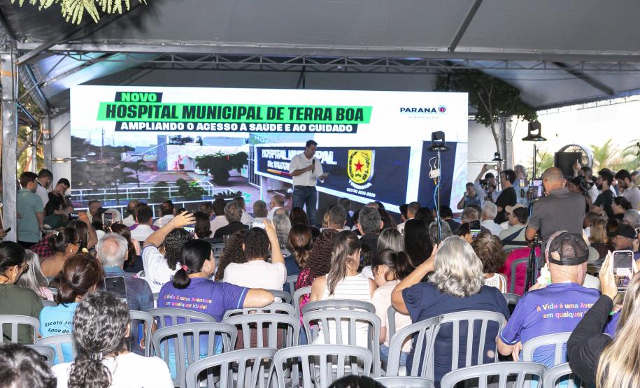 Estado inaugura hospital em Terra Boa e anuncia investimentos para pavimentação rural