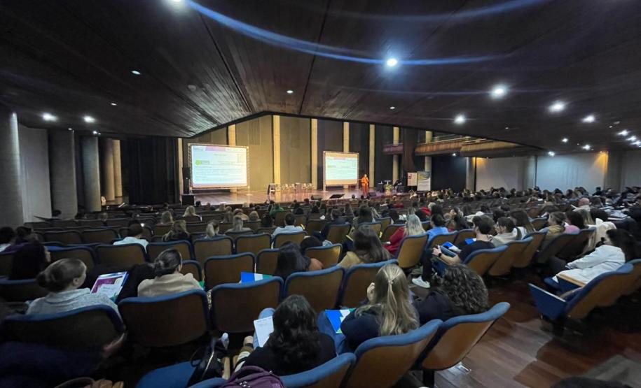 Especialistas discutem desafios e estratégias de enfrentamento da hanseníase no Paraná
