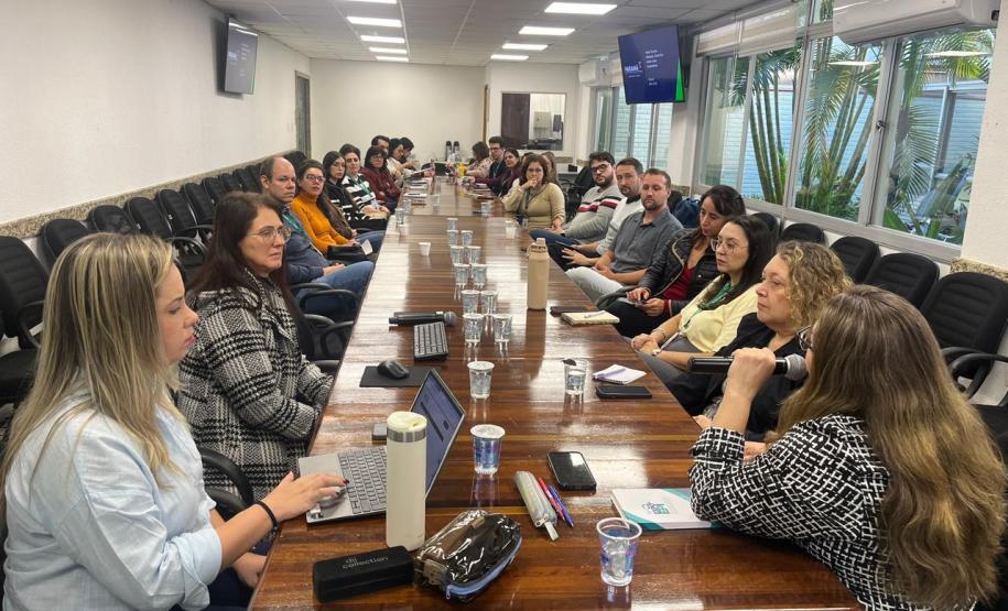 Padrão ouro em vigilância, Paraná apresenta monitoramento de síndromes gripais à União