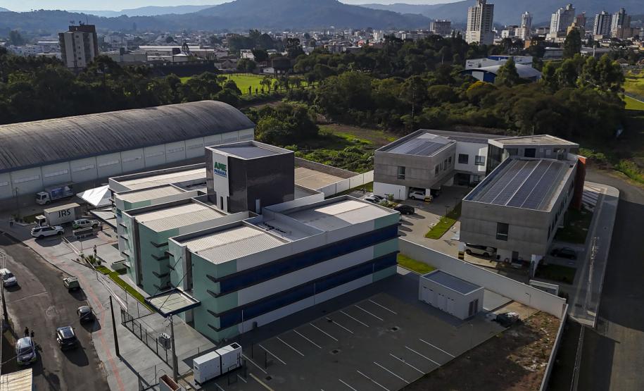 Ratinho Junior inaugura Ambulatório de Especialidades de União da Vitória e anuncia ampliação do Hospital São Camilo
