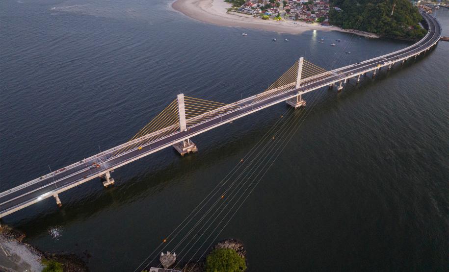 Dados do Samu e das secretarias da Saúde de Guaratuba e Matinhos mostram que a travessia por ferry boat levava de 20 a 30 minutos em dias normais e até uma hora em horários de pico ou de temporada de verão