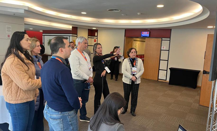 Paraná apresenta plataforma digital de monitoramento em saúde em evento nacional