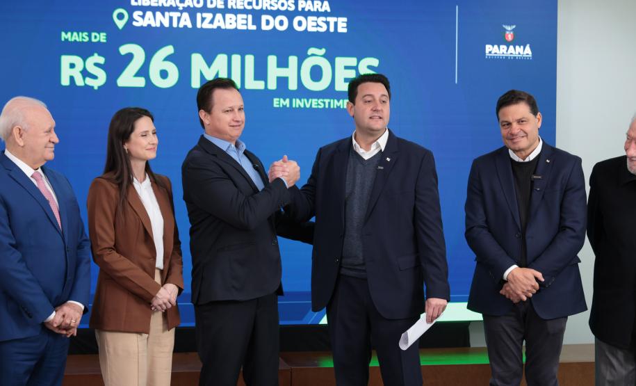 Ratinho Junior confirma R$ 565,6 milhões para 11 municípios do Estado