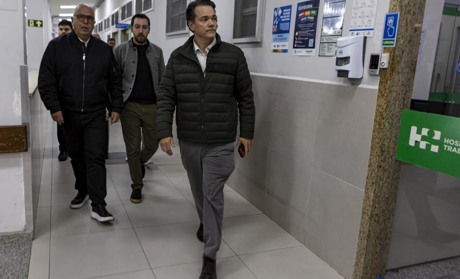 Com apoio do Estado, paciente de Curitiba recebe aplicação de polilaminina no Hospital do Trabalhador