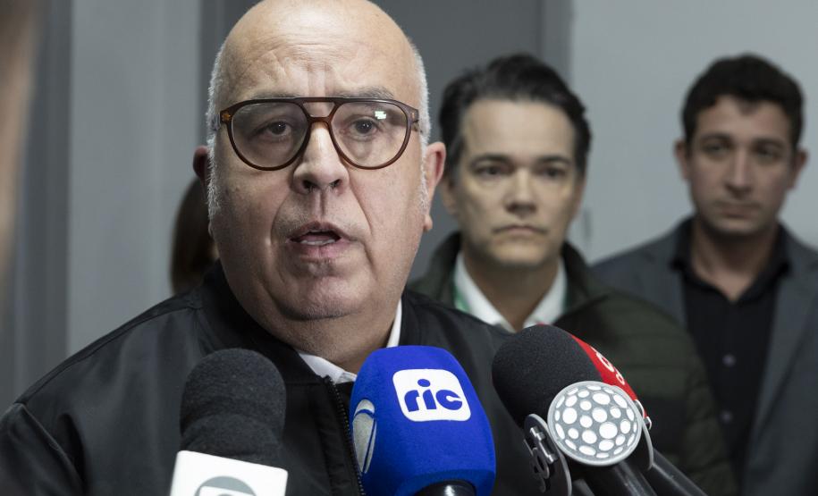 Com apoio do Estado, paciente de Curitiba recebe aplicação de polilaminina no Hospital do Trabalhador