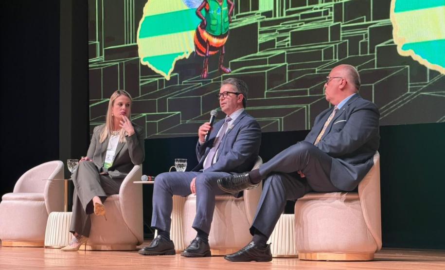 Paraná apresenta ações de sucesso na regionalização da saúde durante congresso em Goiás