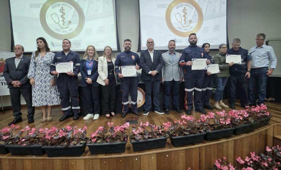 Dia do Médico é celebrado com homenagens em evento no Hospital Municipal do Idoso Zilda Arns