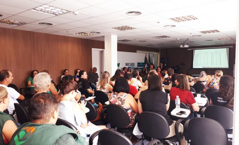 Saúde intensifica vacina da febre amarela Representantes dos 29 municípios que compõem a 2ª Regional de Saúde, o que inclui o município de Curitiba, participaram de reunião na manhã desta quarta-feira (16) para receber orientações.