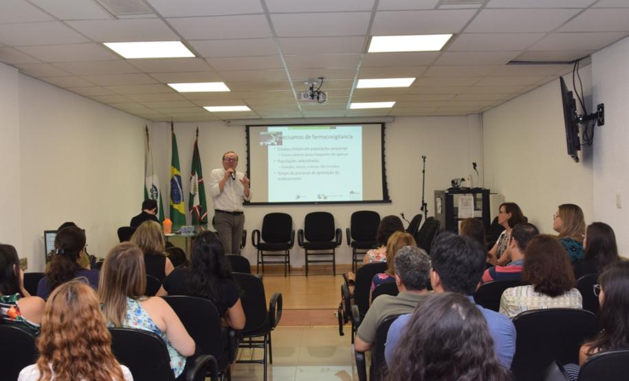 Nos dias 23 e 24 de janeiro a Secretaria da Saúde do Paraná (SESA) realizou o segundo módulo de capacitação para os farmacêuticos das 22 regionais de saúde, com o objetivo de implementação de serviços de cuidado farmacêutico.