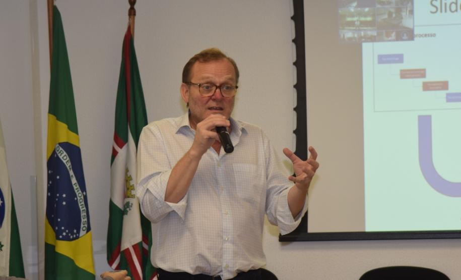 Nos dias 23 e 24 de janeiro a Secretaria da Saúde do Paraná (SESA) realizou o segundo módulo de capacitação para os farmacêuticos das 22 regionais de saúde, com o objetivo de implementação de serviços de cuidado farmacêutico.