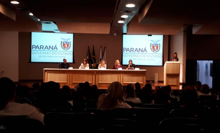 A Secretaria da Saúde do Paraná lançou hoje a Certificação da Eliminação da Transmissão Vertical da Sífilis Congênita para os municípios que atingirem os critérios e os indicadores estabelecidos em conformidade com diretrizes do Ministério da Saúde, Organização Panamericana da Saúde (OPAS), Organização Mundial da Saúde (OMS), Fundo das Nações Unidas para Infância (Unicef),  Conselho Nacional de Secretários de Saúde (Conass) e Conselho Nacional de Secretários Municipais de Saúde