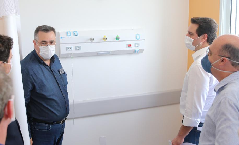 O Governador Carlos Massa Ratinho Junior visita nesta terça-feira (14/04)  as instalações do Hospital Regional de Ivaiporã que terá 104 leitos, sendo 10 reservados para Unidade de Terapia Intensiva (UTI), centro cirúrgico e enfermarias.  Ivaipora, 14/04/2020 - Foto: Geraldo Bubniak/AEN