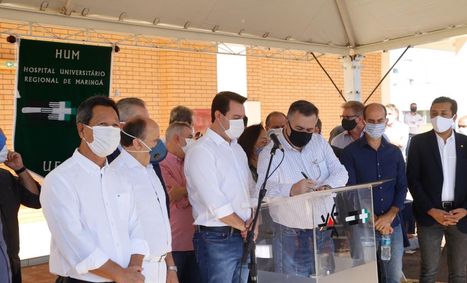 Governo garante 108 novos leitos para o Hospital Universitário de Maringá 24/04/2020 Governador Carlos Massa Ratinho Junior, entrega leitos do Hospital Universitario de MaringaFoto Gilson Abreu