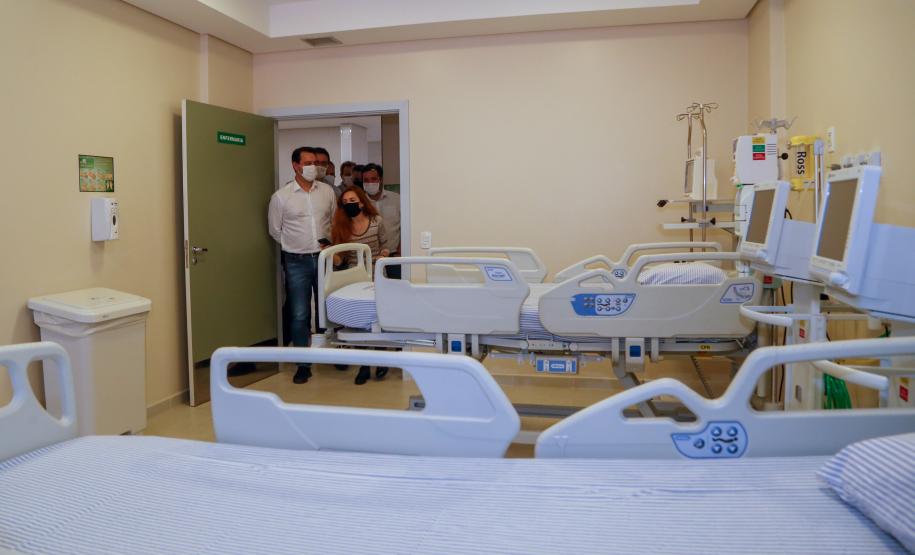 Governo garante 108 novos leitos para o Hospital Universitário de Maringá 24/04/2020 Governador Carlos Massa Ratinho Junior, entrega leitos do Hospital Universitario de MaringaFoto Gilson Abreu