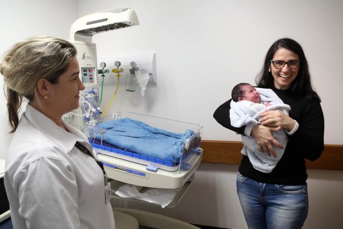 Saúde da mulher no Paraná ganha reforço com exames avançados e implante grátis