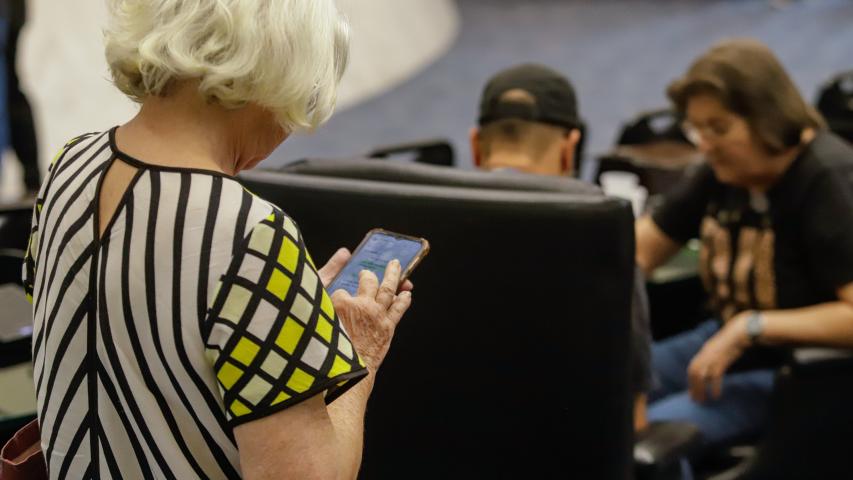 Com 12 mil casos em 2024, Saúde reforça orientações para evitar quedas de idosos