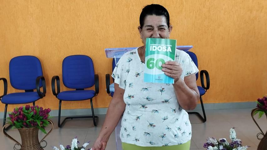Cuidado integral: Paraná já distribuiu 400 mil Cadernetas de Saúde da Pessoa Idosa