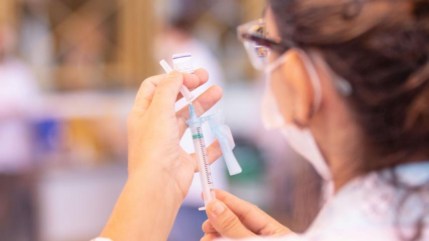 Campanha de Multivacinação terá mais de 1,3 mil salas abertas neste sábado no Paraná