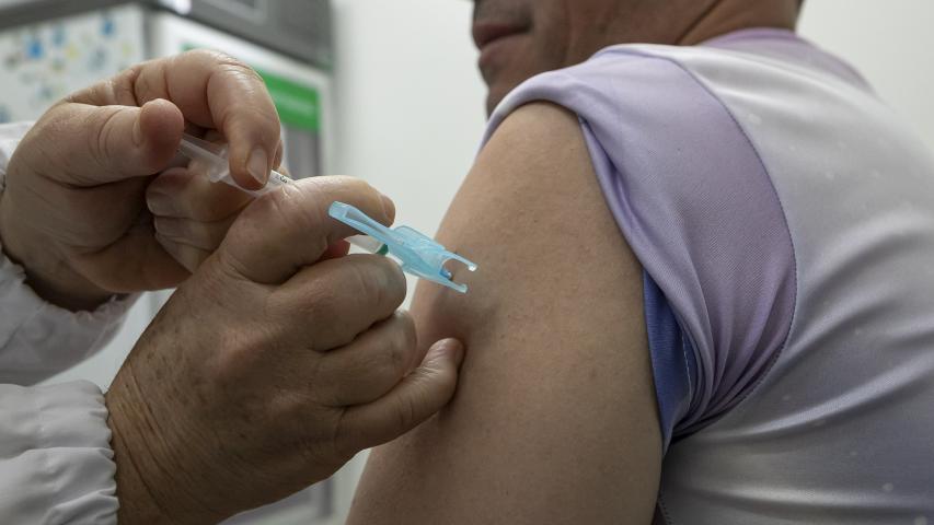 Paraná aplica quase 500 mil doses durante a campanha de multivacinação de outubro
