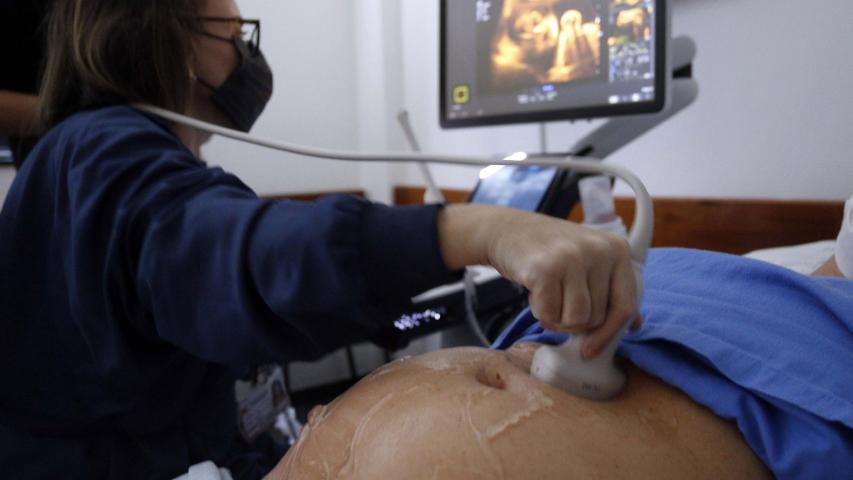 Paraná lidera no Sul e é segundo do Brasil em redução da gravidez na adolescência